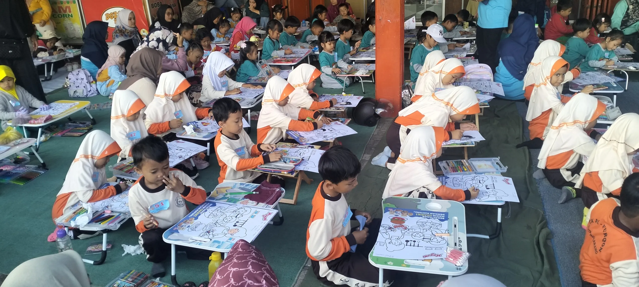 Peduli Terhadap Pendidikan Anak Sejak Dini Toserba Fajar Gelar Lomba Mewarnai