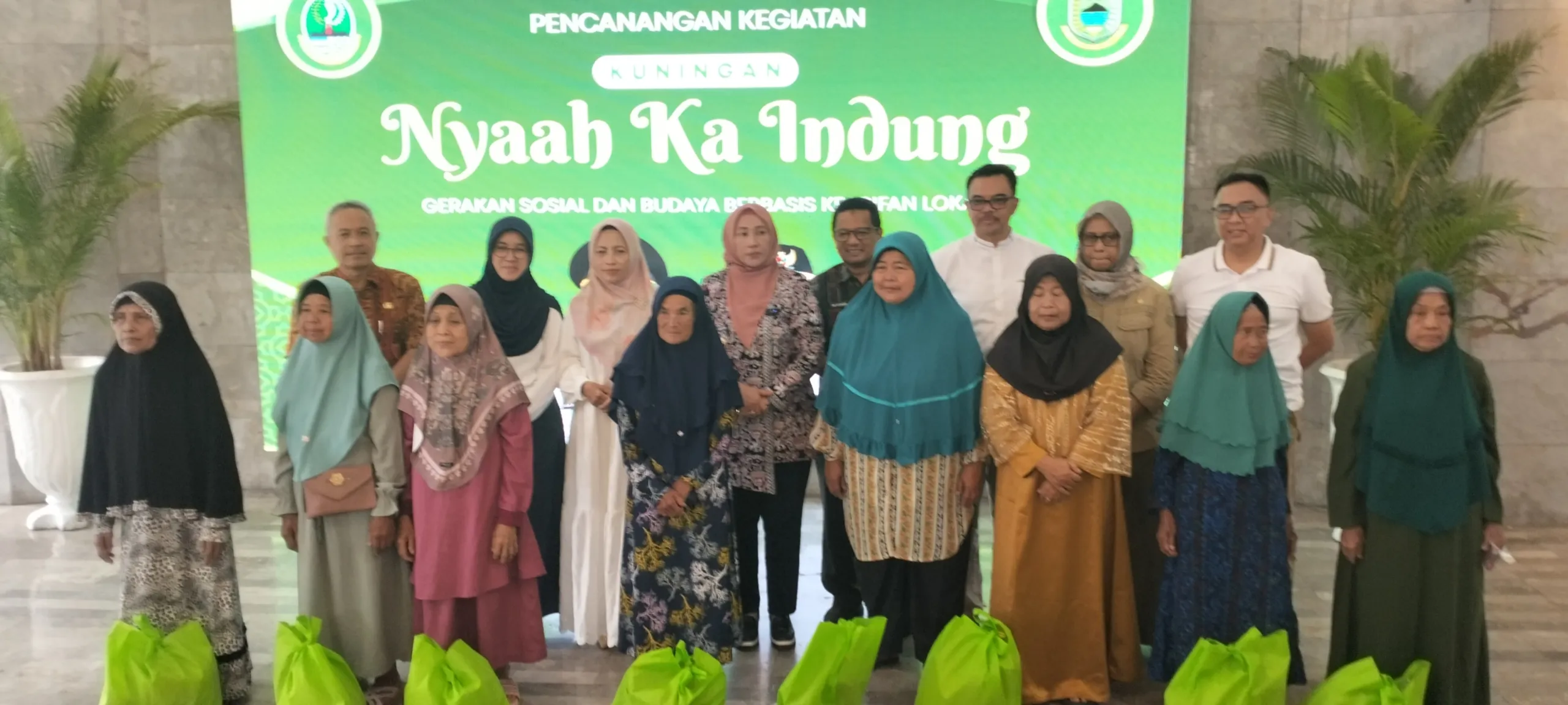 Nyaah Ka Indung Wujud Gerakan Nyata Kepedulian Sosial untuk Ibu dan Lansia di Jawa Barat