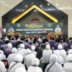 Khidmat dan Penuh Haru 438 Calon Haji Kloter 9 Kuningan Resmi Dilepas