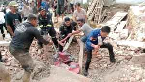 Seorang Buruh Meninggal Dunia Tertimpa Material Bangunan di Cirendang, Tim Gabungan Lakukan Evakuasi Cepat