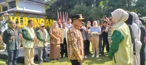Bupati Kuningan Lepas Ribuan Mahasiswa Uniku untuk KKN di Lima Daerah: Sinergi Bangun Desa Menuju Indonesia Emas