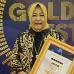 Hj. Rini Sujiyanti Raih Golden Best Award 2025: Bukti Talenta Kuningan Mendunia
