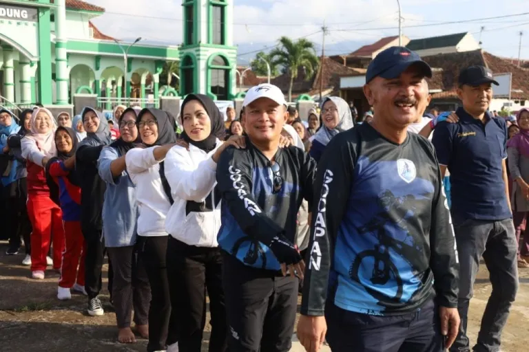 Dari Sepeda Menuju Empati: Bupati Kuningan Luncurkan Gerakan Jum’at BERSEPEDA