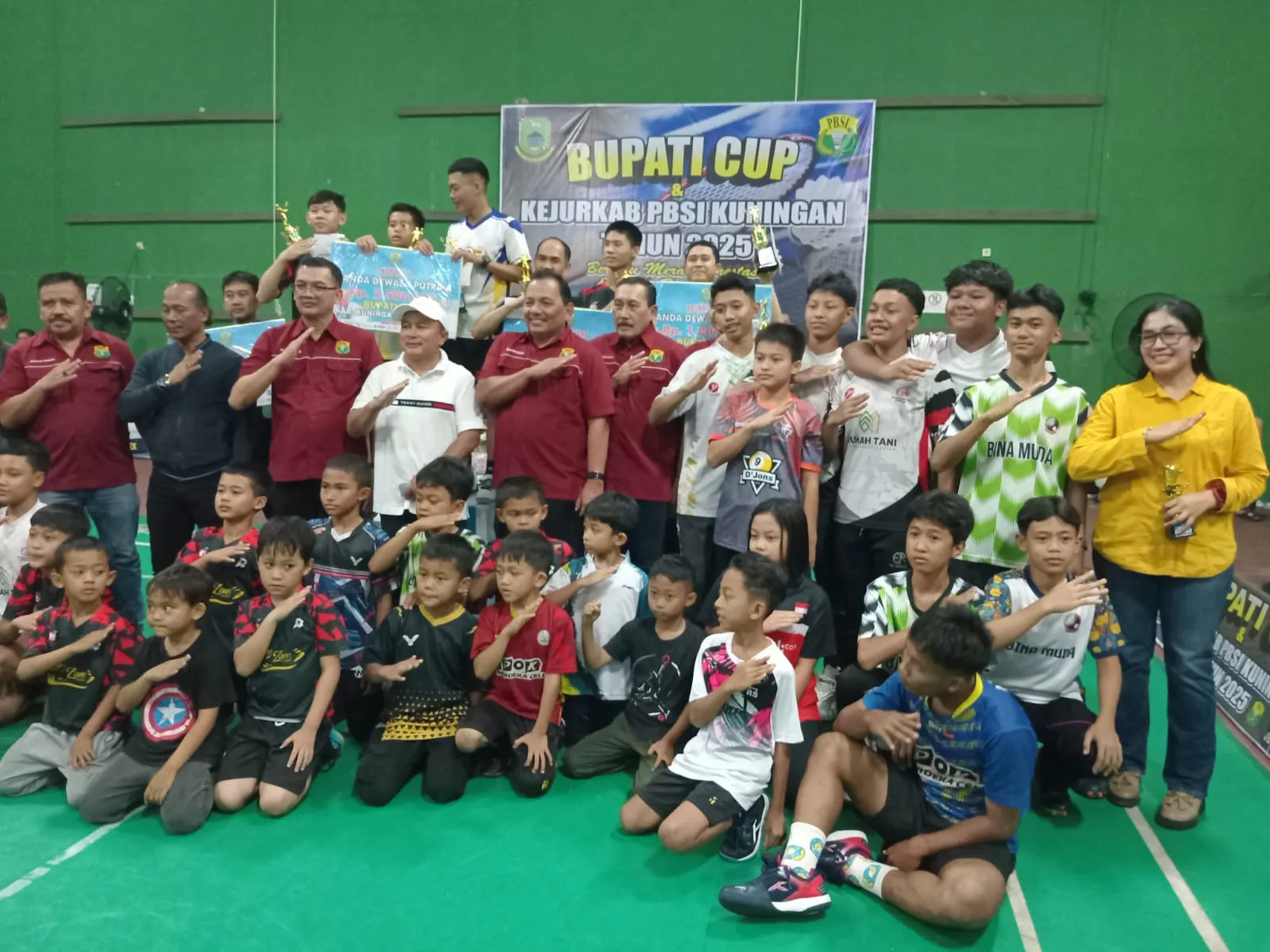 Foto Bersama Dengan Para Atlet