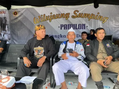 Kepala Desa Sadamantra Dan Ketua Panitia Acara