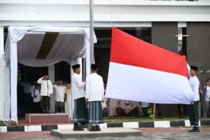 Kibarkan Sangsaka Merah Putih Di Hari Santri