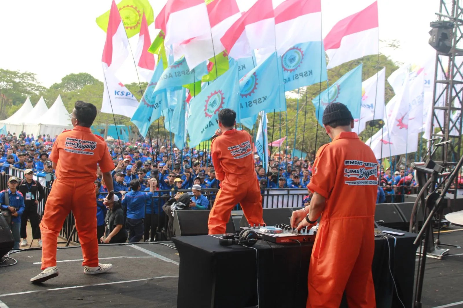 Pemandu Lahun Saat Konser Dijababeka