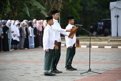 Pembacaan Tek Pancasila Dan Uud 45