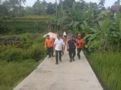 Tim Saat Melakukan Penyisiran