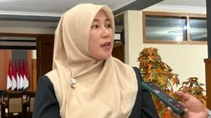 Wakil Bupati Kuningan Hj.tuti Andrianish.mkn