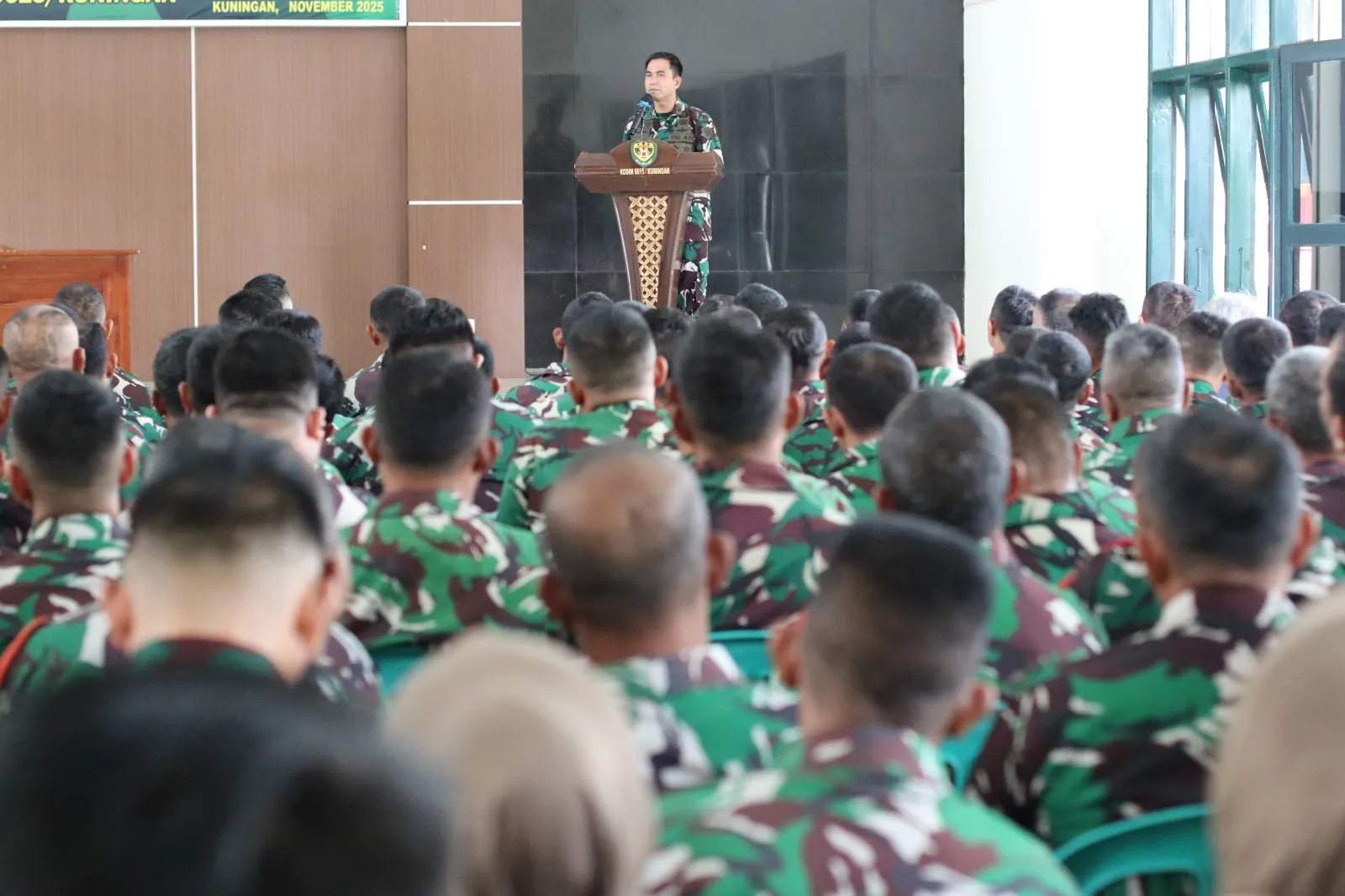 Arahan Terhadap Prajurit Bersama Dandim 0615