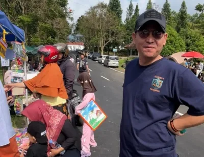 Bersama Anak Dan Keluarga Olah Raga Sambil Jajan