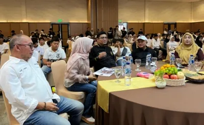 Bupati Dan Wakil Bupati Kuningan Di Universary 1th