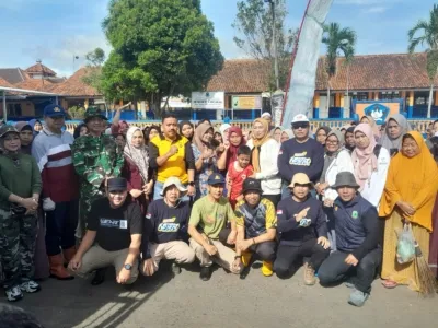 Foto Bersama Jelang Bersih Bersih