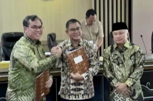 Foto Bersama Usai Penadatanganan Mou