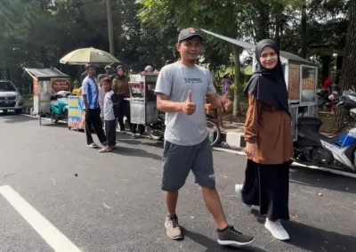 Masyrakat Menikmati Joging Pagi Di Kic
