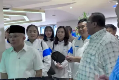 Tokoh Nasional Agn Bersama Bupati Kuningan