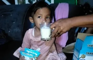 Balita Stunting Saat Minum Susu