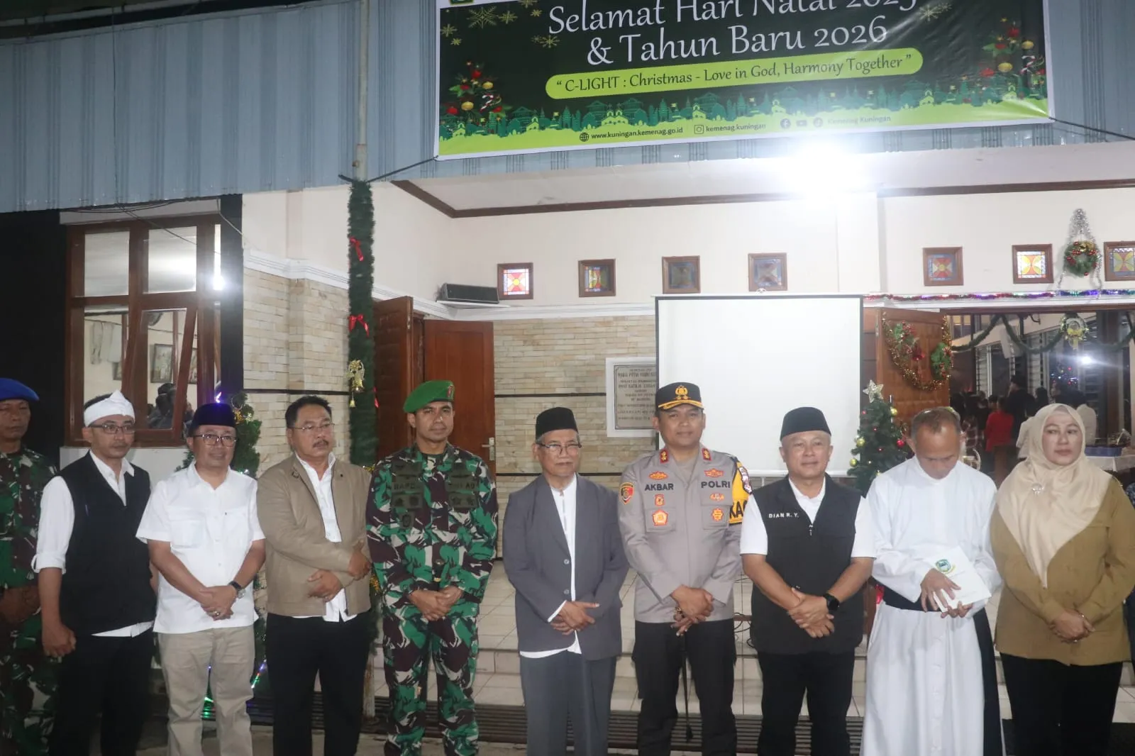 Foto Bersama Usai Monitoring Malam Perayaan Natal
