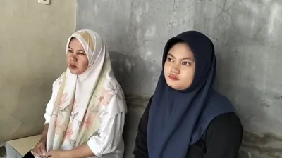 Saat Menunggu Pelanggan