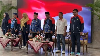 Saat Menyanyikan Lagu Indonesia Raya