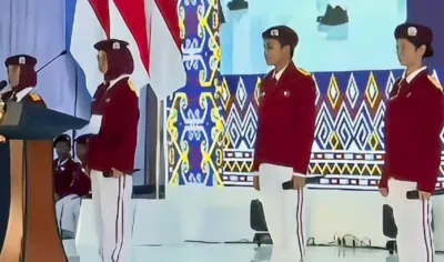 4 Siswa Sekolah Rakyat Berpidato Bahasa Asing