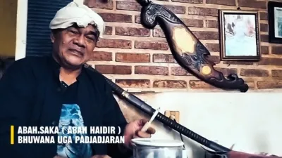 Abah Hadir Bhuwana Uga Padjajaran