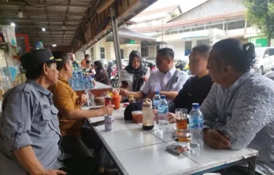 Kadishub Bersama Anggota Dewan Saat Tinjauparkiran