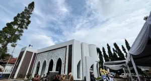 Mesjid Ar Rahmat Pemda. Kuningan