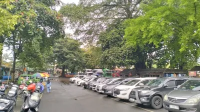 Nampak Kendaraan Dari Luar Daerah Di Halpar