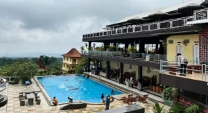 Rageman Resto Gunung Keling