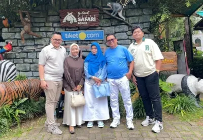 Surya Spd.mm Bersama Keluarga