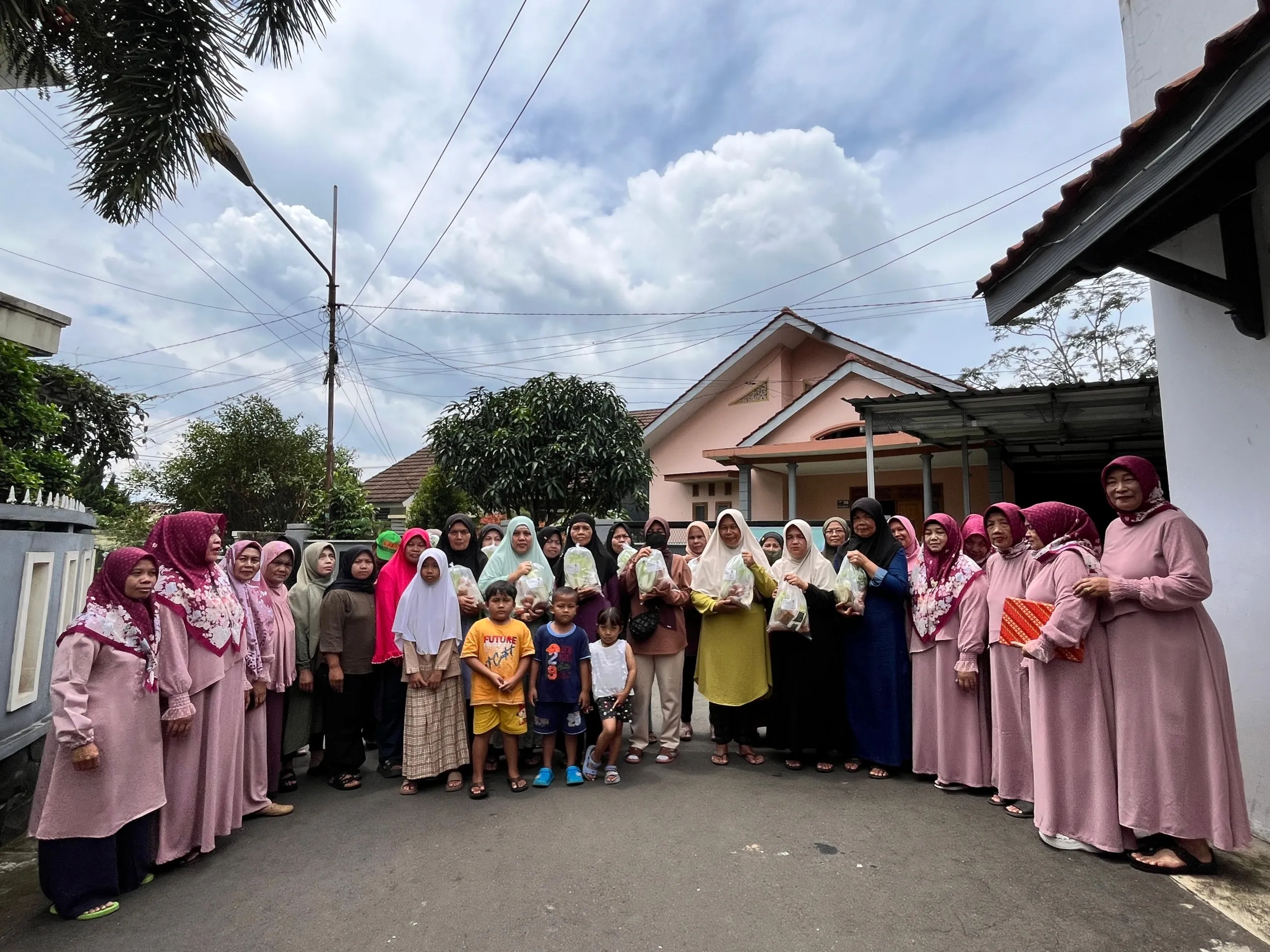 Foto Bersama Usai Acara