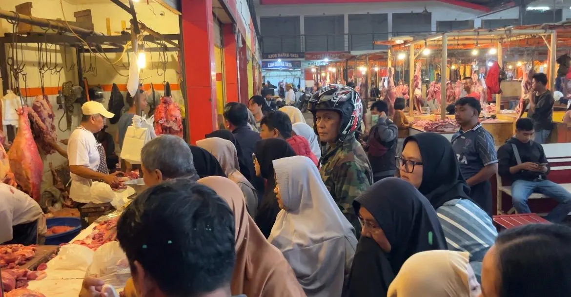 Hds Beef Diserbu Pelanggan