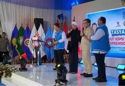 Menteri Tenaga Kerja Kapolri Agn Penyanyi Opic