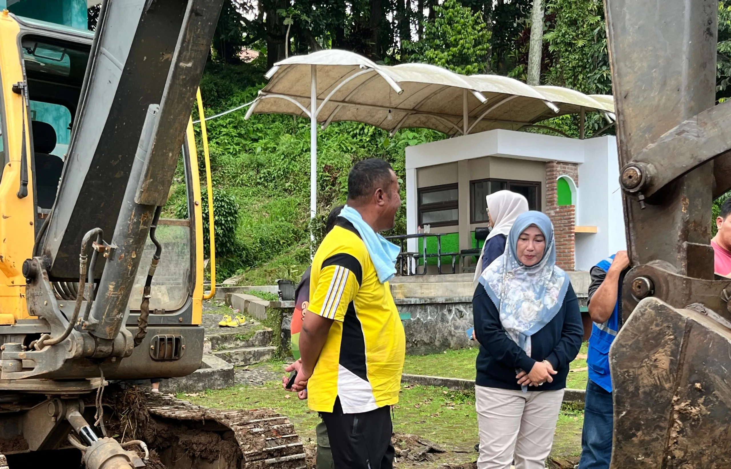 Wabub Tuti Saat Meninjau Lokasi