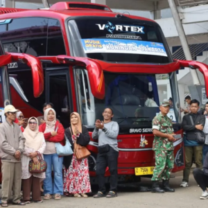 Bis Siap Untuk Diberangkatkan Tujuan Jakarta