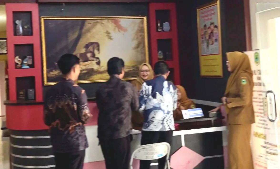 Bnnk Saat Kunjgi Disdikbud Kuningan