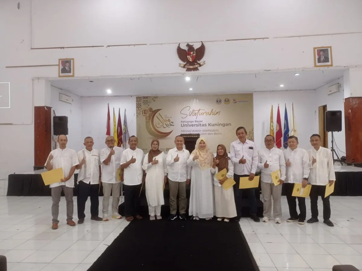 Foto Bersama Usai Acara