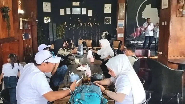 Pengunjung Teras Mahar 1