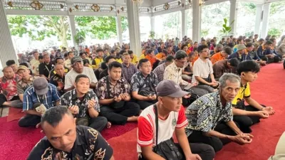 Petugas Kebersihan Damkar Dan Pol Pp