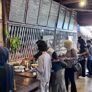 Sajian Manana Tradisional Khas Sunda