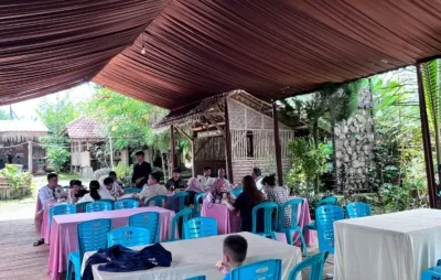 Suasan Ala Hajatan Di Saung Kopi Hawu