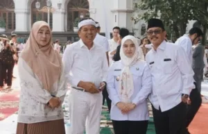Wabub Tuti Kdm Berfoto Bersama Di Gedung Sate
