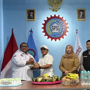 Andi Gani Nena Wea Dorong Pengembangan Industri