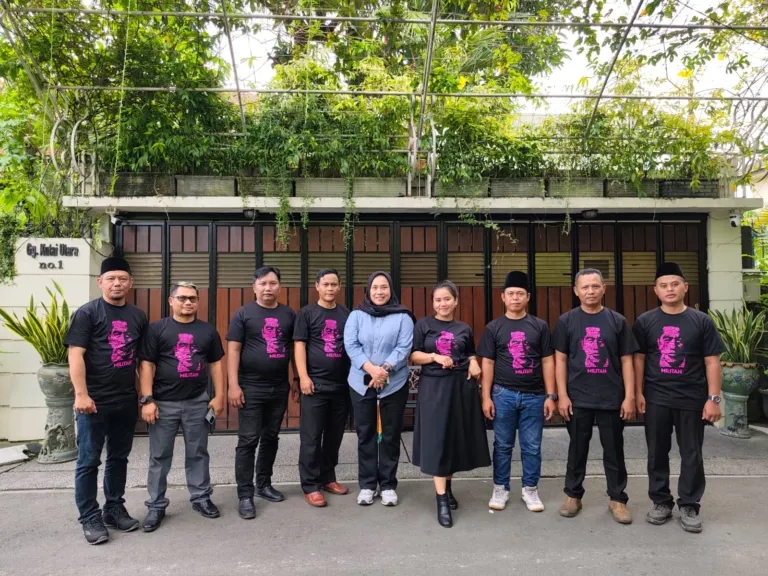 Dpd.psi Kuningan Saat Ke Kediaman Djokowi