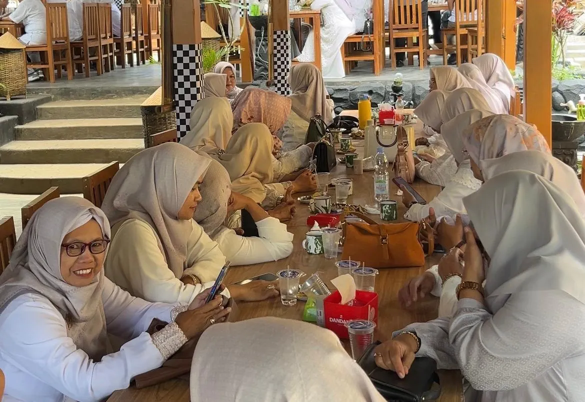 Jajaran Mkks Saat Halal Bihalal Di Saung Karuhun