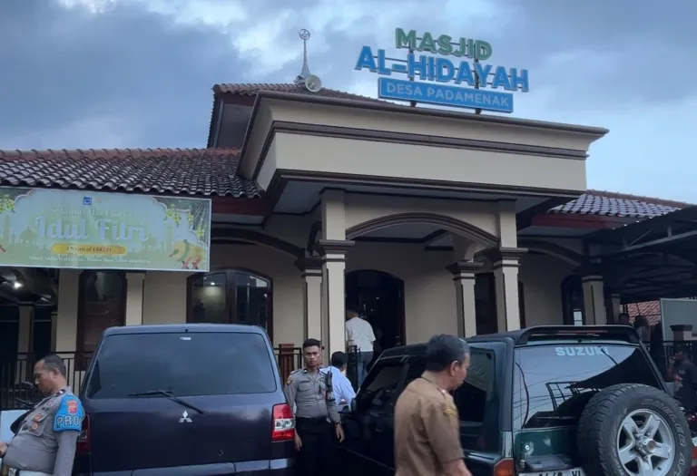 Mesjid Alhidayah Padamenak Jalaksana