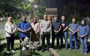 Andi Gani Ziarah ke Makam Acep Purnama, Titip Pesan Kuningan Harus Tetap Guyub