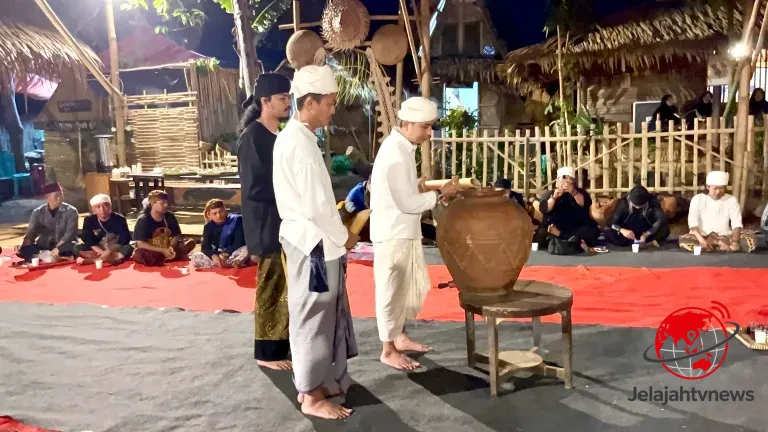 Sipuh Asih Tepung Cai, Pesan Leluhur Menjaga Mata Air Di Milangkala Saung Kopi Hawu